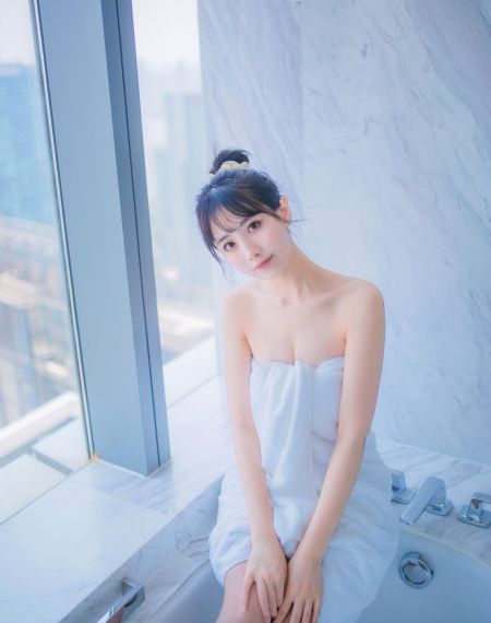 巨人动漫_BD英语在线观看视频
