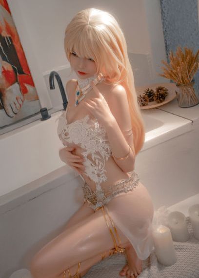 美女用手扒开自己下面_在线完整观看