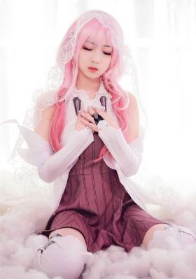 少妇脱了内裤让我添_云播放粤语日本成人在线